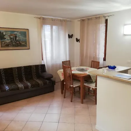 Antonia البندقية